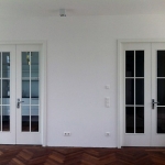 Herholz - Forum Serie - Besonderheit: Türblatthöhe: 2,50 m
Lichtausschnitt + Sprossenrahmen
Auch als flächenbündige Tür sowie
anderer Sprossenaufteilung möglich.